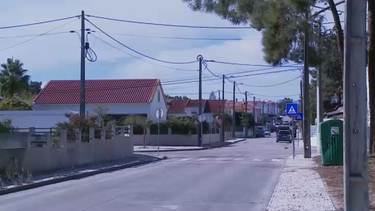 Homem tenta matar filho de 5 anos em Sesimbra. Menino foi forçado a ingerir combustível e medicação