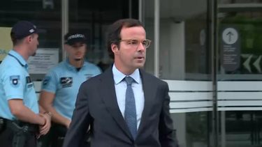 "Vergonha mundial. Talvez na Rússia seja uma coisa apreciada": advogado de Salgado sobre presença do arguido em julgamento 