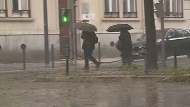 Chuva e trovoada deixam nove distritos sob aviso laranja
