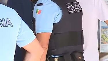 Três homens detidos por roubarem dinheiro de almoço a alunos em Aveiro