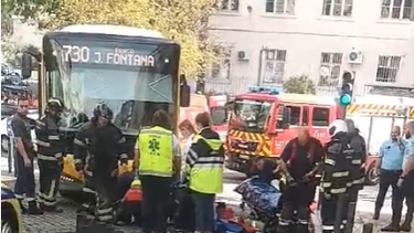 Homem de 60 anos gravemente ferido após ser atropelado por autocarro na Penha de França