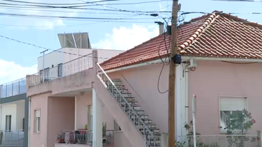 Pai incendeia casa da ex-mulher porque a filha não aceitou jantar com ele