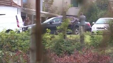 Luís Filipe Vieira e Pinto da Costa vistos a sair juntos de um restaurante em Paredes