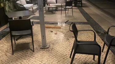 Destruição causada pelos adeptos do Feyenoord e do Benfica