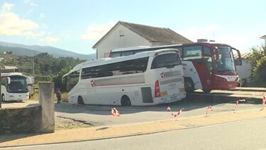 Mecânico morre atingido por autocarro que estava a reparar em Seia