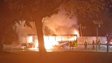 Violência não dá tréguas: mais um autocarro incendiado, desta vez no Seixal