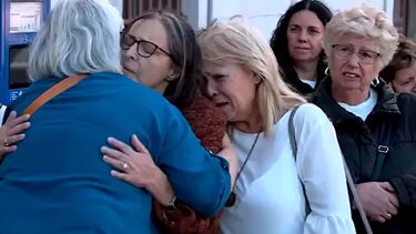 Emoção Lágrimas, canções e rosas no adeus a Marco Paulo