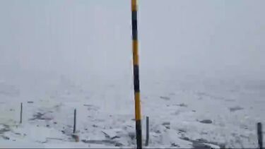 Neve cobriu de branco a Serra da Estrela este sábado