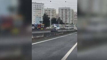 Cinco feridos em colisão entre dois carros no IC17 junto à Ponte Vasco da Gama