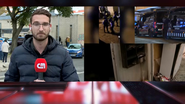 Dezenas de pessoas na Igreja da Buraca para cerimónias fúnebres de Odair Moniz