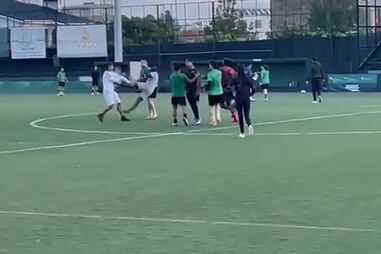 Treino em Coimbrões termina em confrontos entre adeptos e membros da equipa