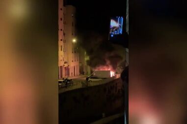 Duas viaturas incendiadas na mesma rua do triplo homicídio em Lisboa. Tudo indica retaliação