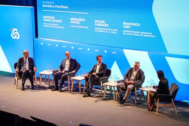 Francisco Cary; Miguel Cardozo; Bernardo Maciel; António Jorge Tavares; no painel das empresas sobre os fundos comunitários e a transformação do tecido económico de Portugal, moderado por Daniela Polónia