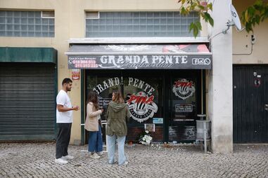 Barbearia onde ocorreu o triplo homicídio