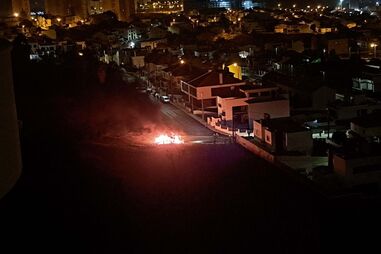 Autocaravana explode e incendeia-se na Ramada em Odivelas