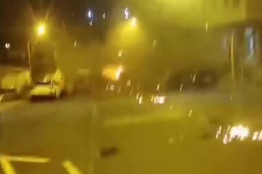 As imagens do rasto deixado pelo autocarro em chamas na Portela de Carnaxide