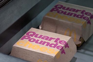 Um morto e dezenas doentes por bactéria em hambúrger do McDonald's nos EUA