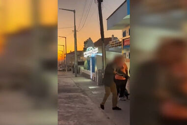 Homem que atacou funcionários da Câmara de Torres Vedras usou catana para ameaçar em supermercado de Peniche.mp4