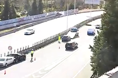 Quatro feridos em acidente com três carros na A43