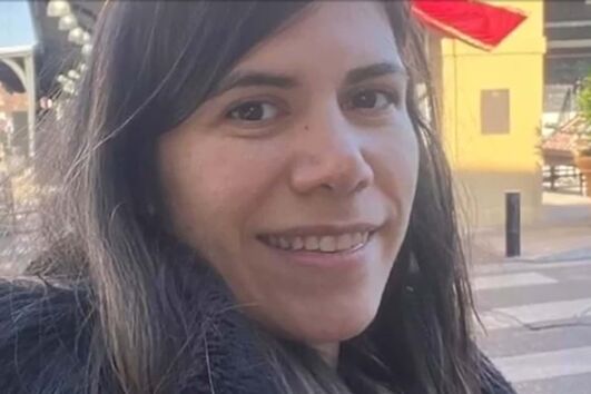 Acusado de passar com o carro 7 vezes por cima da ‘ex’ exalta-se com juíza: “Quer que lhe faça um desenho?”
