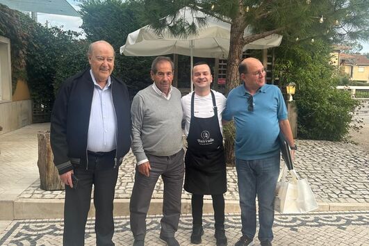 Pinto da Costa, Octávio Machado e Luís Gonçalves juntos no restaurante 'Rei dos Leitões', na Mealhada