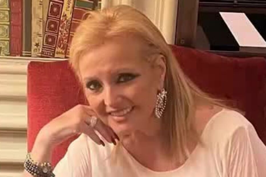 CARRO DE ÁGATA VANDALIZADO OFF' 2