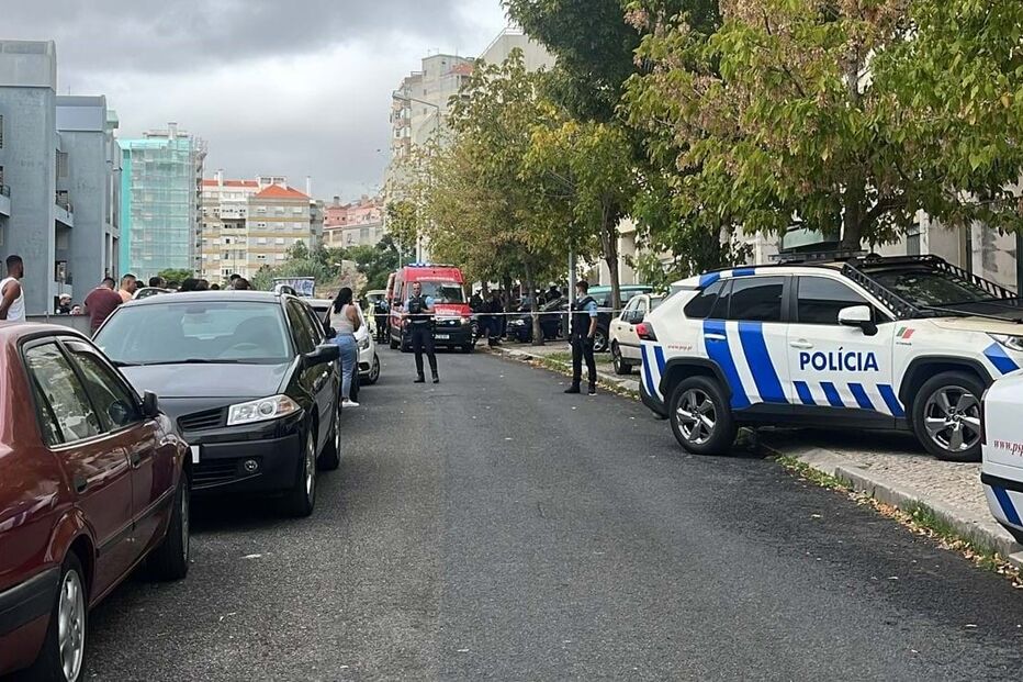 Dois homens baleados na cabeça na rua em Lisboa