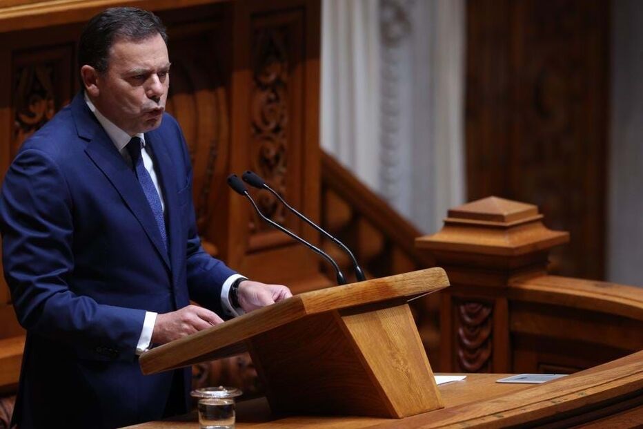 Luís Montenegro no debate quinzenal