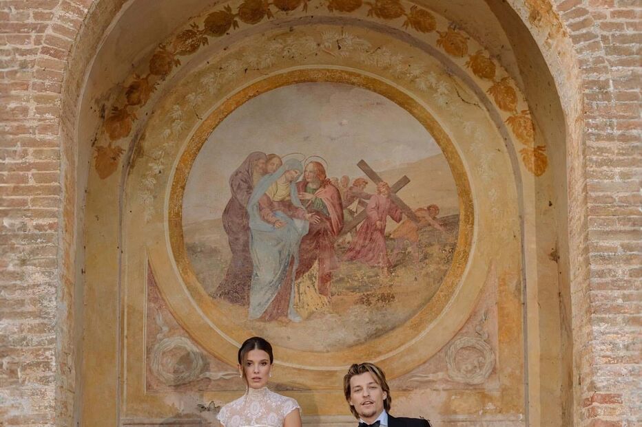 Millie Bobby Brown voltou a subir ao altar com Jake Bongiovi