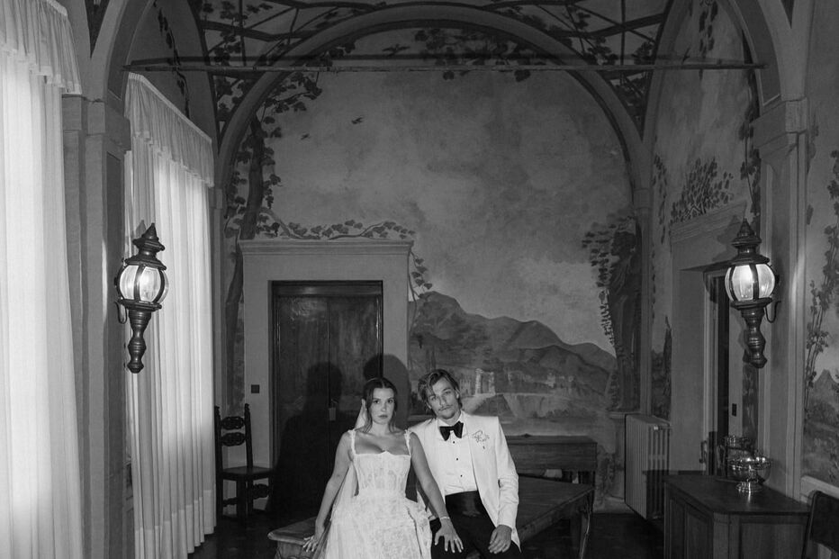 Millie Bobby Brown voltou a subir ao altar com Jake Bongiovi