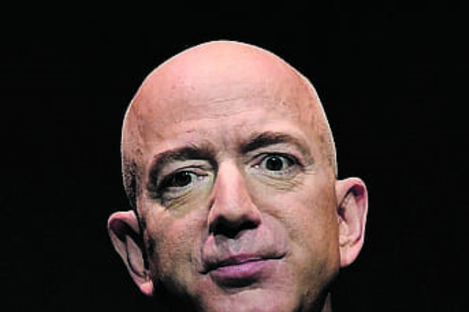 Jeff Bezos, de 60 anos, está agora em terceiro lugar
