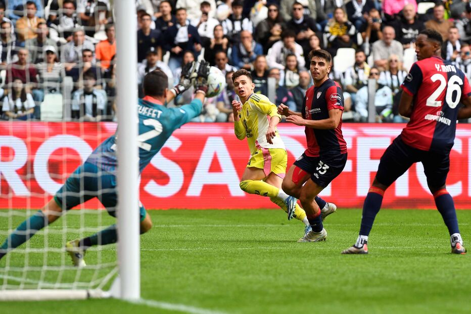 Francisco Conceição no empate da Juventus frente ao Cagliari