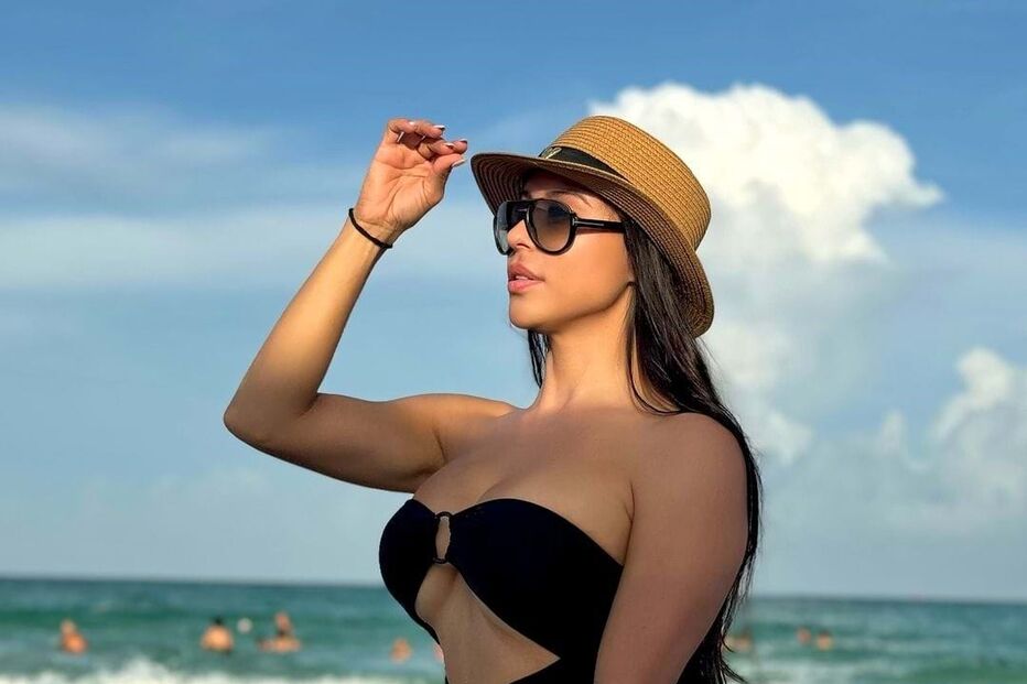 Ana M Martinez1_n.jpg