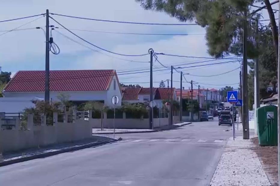 Homem tenta matar filho de 5 anos em Sesimbra. Menino foi forçado a ingerir combustível e medicação