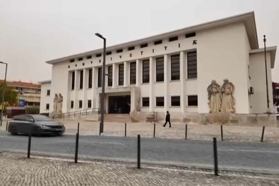 Ex-funcionário de casa de alterne no Vale de Santarém condenado por tráfico de droga