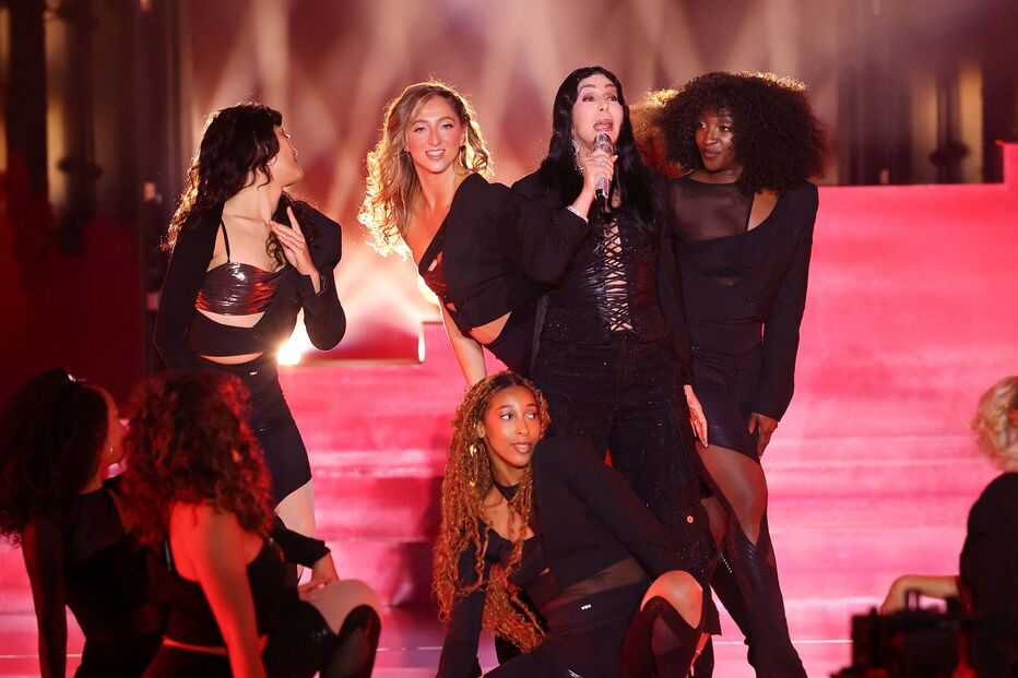 Cher atua no desfile 