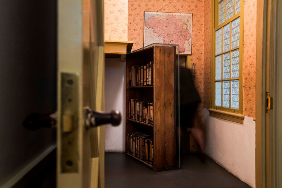Réplica em tamanho real da Casa de Anne Frank vai estar em exposição em Nova Iorque