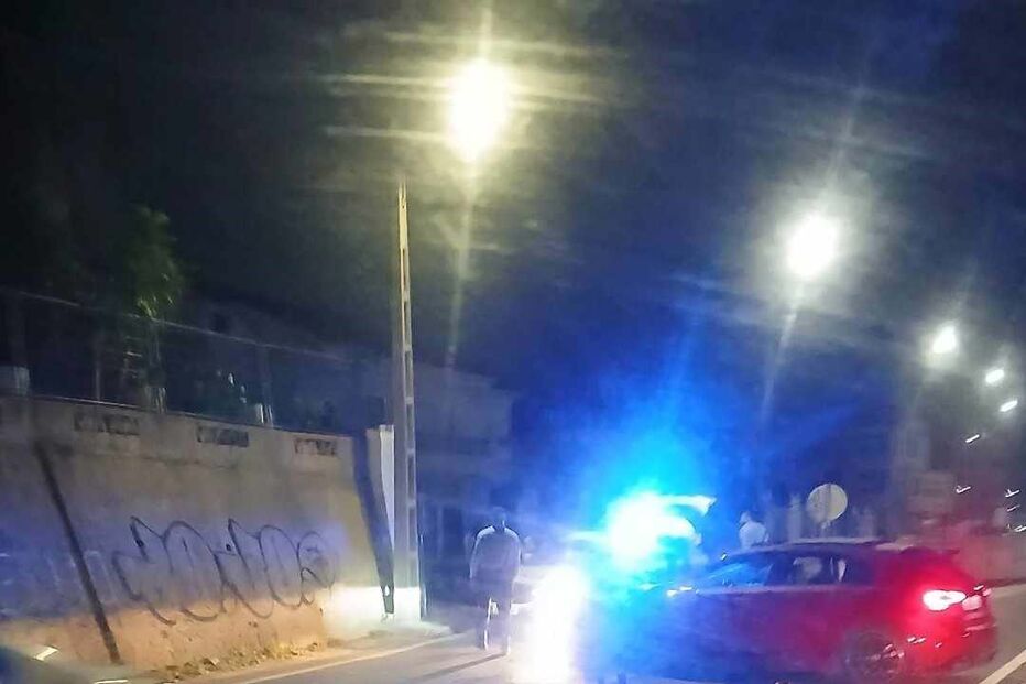 Colisão entre carro e carrinha condiciona trânsito na N10 na Cruz de Pau