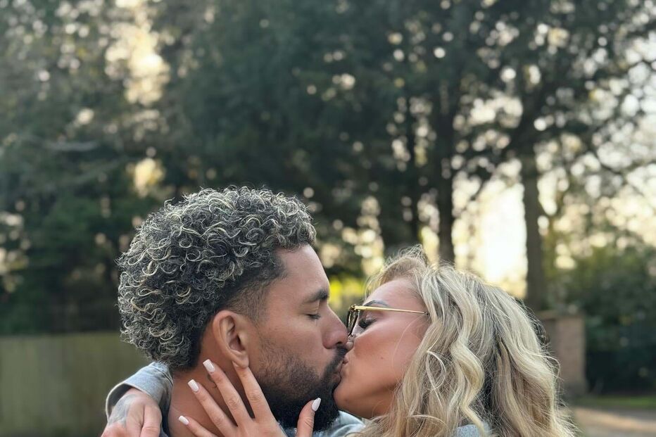 Douglas Luiz e Alisha Lehmann