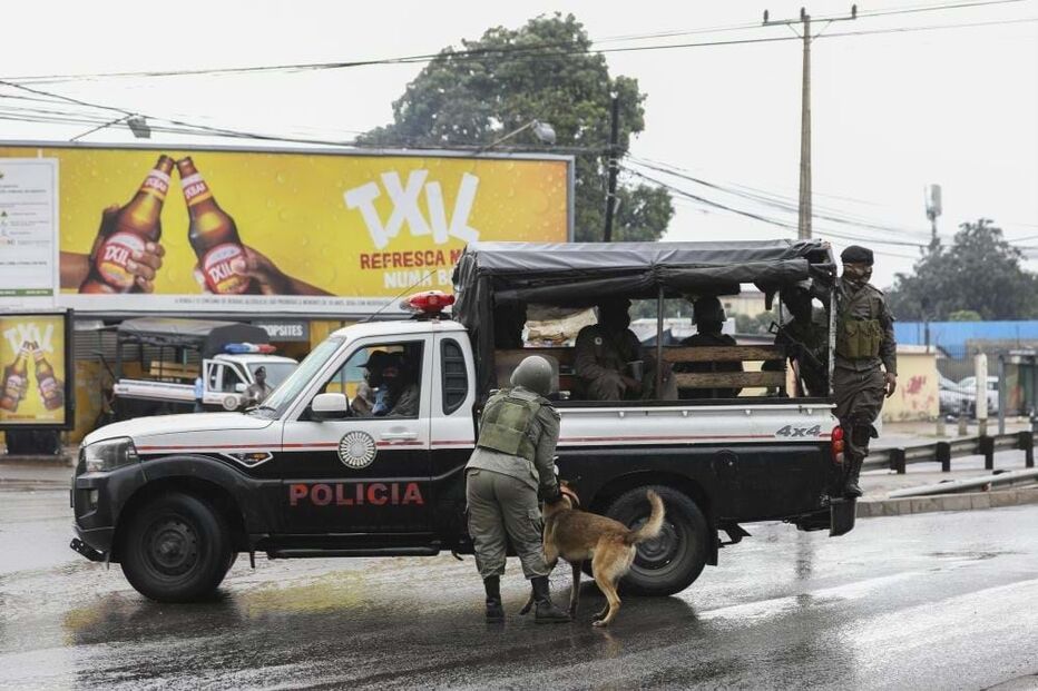 Polícia lança gás lacrimogéneo para dispersar manifestação em Maputo	