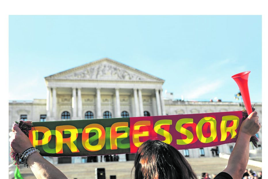 Professores vão negociar com o Governo matérias decisivas como salários, horários e progressão na carreira  