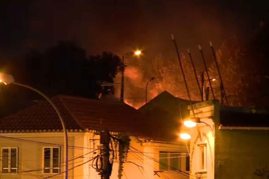 2024-10-22_23_43_22 Incêndio Portela de Carnaxide.jpg