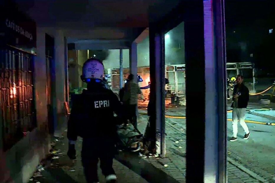 Intervenção policial no Bairro do Zambujal