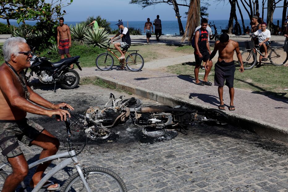 Batalha campal no Rio de Janeiro levou à detenção de 250 adeptos uruguaios