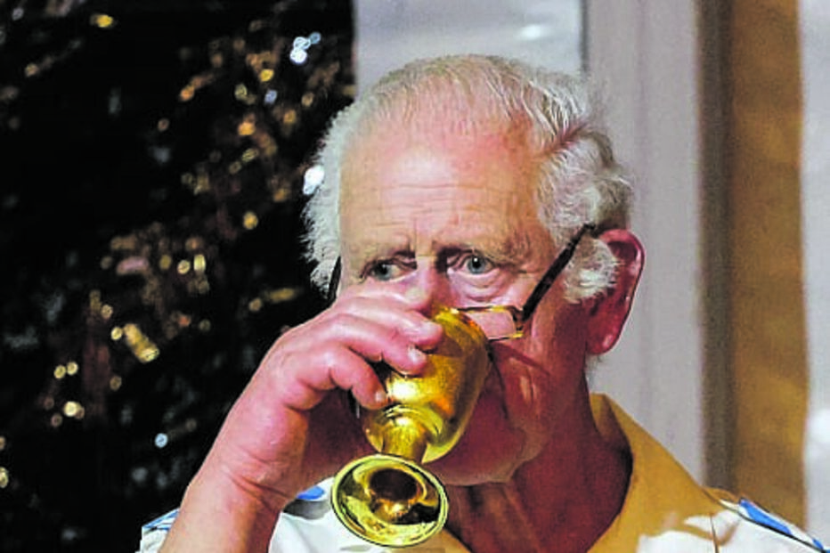 Monarca de 75 anos bebeu kava