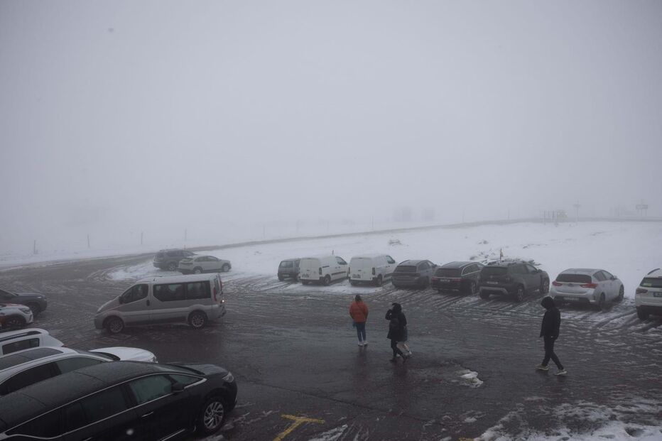 Serra da Estrela já está pintada de branco