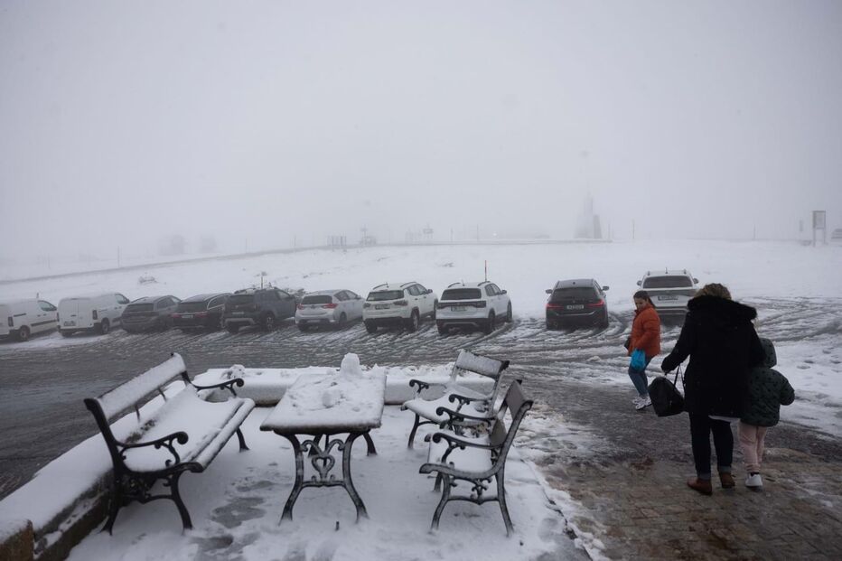Serra da Estrela já está pintada de branco