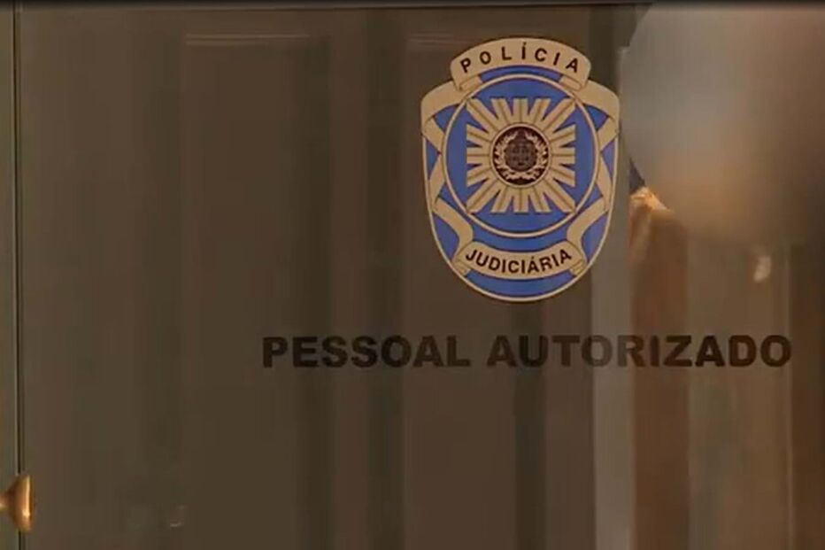 Mulher morta com oito facadas enquanto dormia na Figueira da Foz