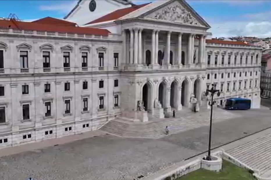 Pensões vitalícias custam 8,9 milhões de euros