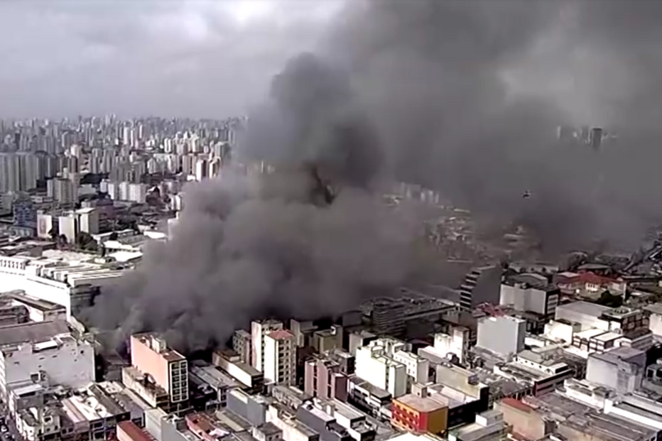 Fogo destrói Shoping 25 de Março no Brasil .png